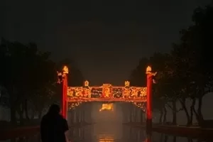 河堤上的灯影片封面，夜色中的河堤路灯